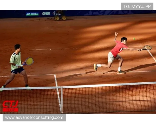 西安网球队荣登全国网球节奏排行榜第四名展现实力与风采 西安网球队荣登全国网球节奏排行榜第四名展现实力与风采