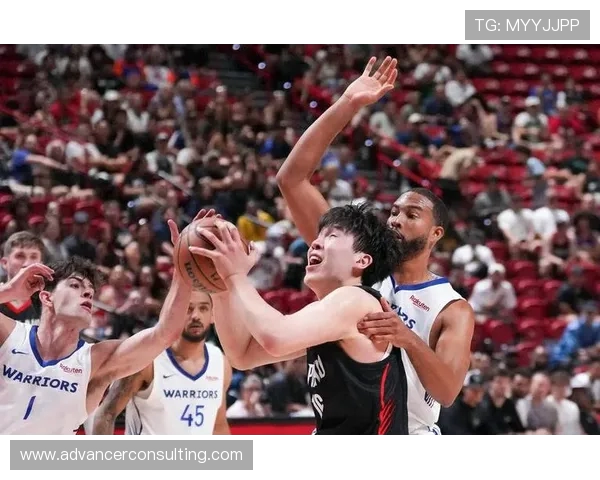 中国与日本篮球对决NBA赛场上的亚洲力量碰撞与较量