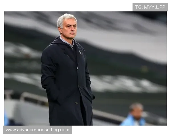 克罗斯：从足球天才到战术大师的成长之路与影响力解析