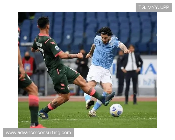 拉齐奥与布加勒斯特星的激烈对决揭示足球战术的精彩碰撞与团队精神