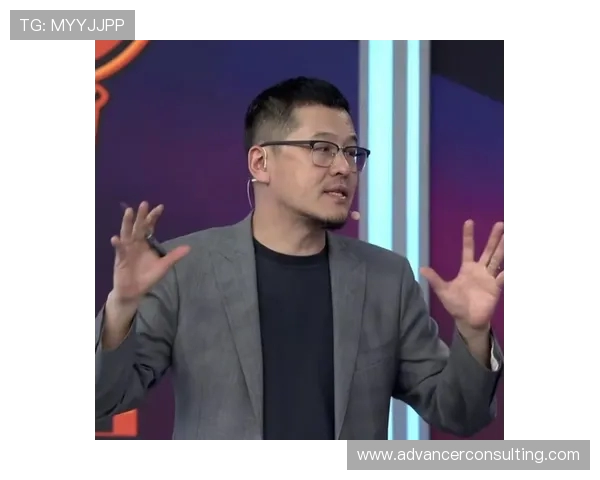 杨毅深度解读勇士与火箭激烈对决背后的战术与球员表现分析 杨毅深度解读勇士与火箭激烈对决背后的战术与球员表现分析