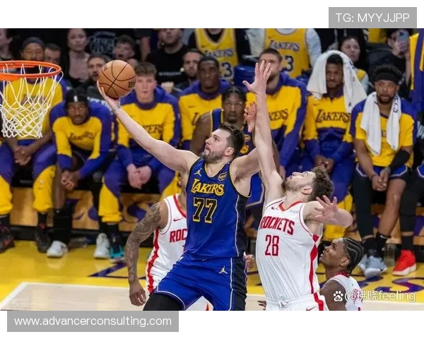 湖人队与火箭队季后赛对决回顾及精彩瞬间分析 湖人队与火箭队季后赛对决回顾及精彩瞬间分析