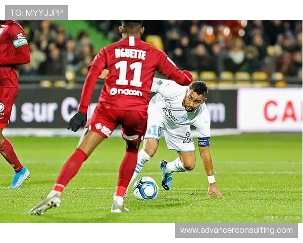 维迪斯与坎布尔激战正酣谁能在这场对决中笑到最后 维迪斯与坎布尔激战正酣谁能在这场对决中笑到最后